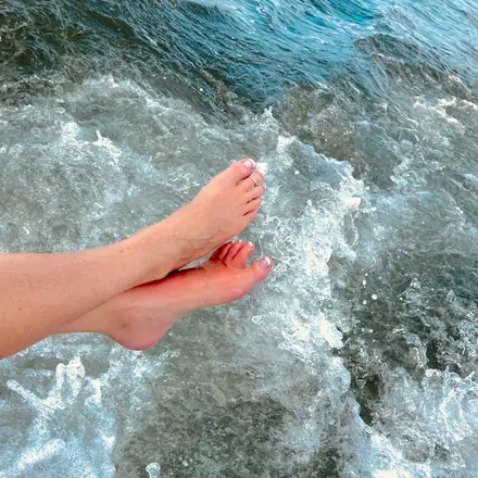 OnlyFans account  small-sexy-feet header 2