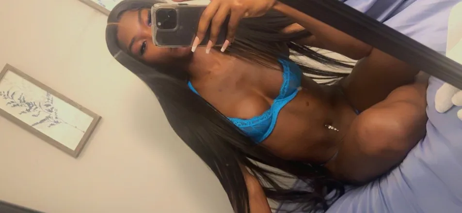 OnlyFans account  asyiahmalaysia header 2
