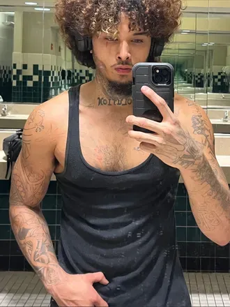 OnlyFans cuenta miloxxxp header 2
