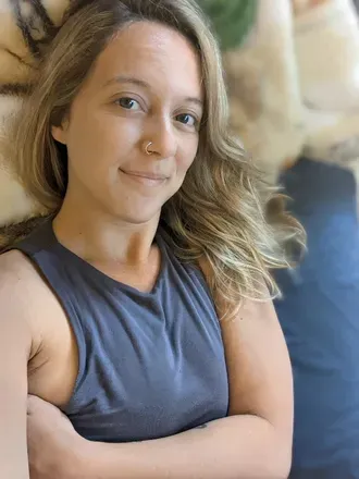 OnlyFans account  movementwithmia avatar 1