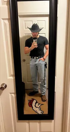 OnlyFans account  jonathan992000 avatar 1