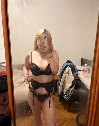 OnlyFans cuenta theoksanamelnik header 2