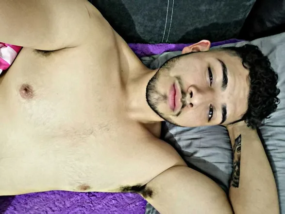 OnlyFans cuenta kevinag header 2