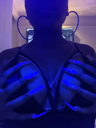 OnlyFans cuenta lona_bhhad header 2