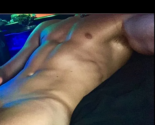 OnlyFans cuenta zacharyferguson header 2