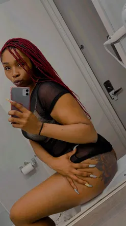OnlyFans account  mamichula26 avatar 1