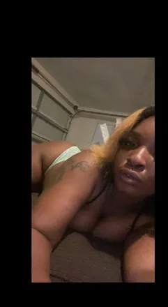 OnlyFans cuenta tasteofroyalty header 2