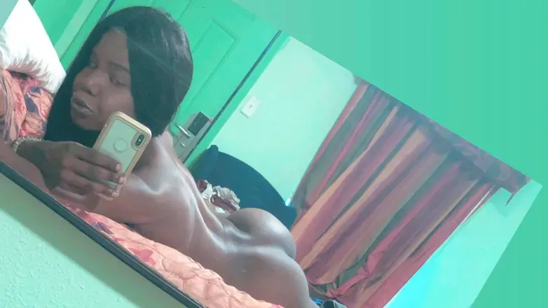 OnlyFans cuenta issabeautee header 1