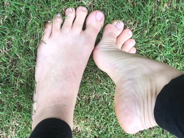 OnlyFans cuenta purelyfootsie header 2