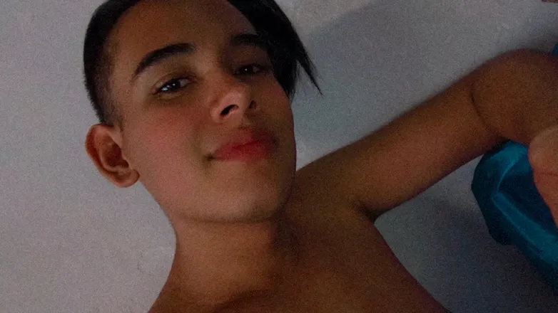 OnlyFans cuenta therayo20 header 2