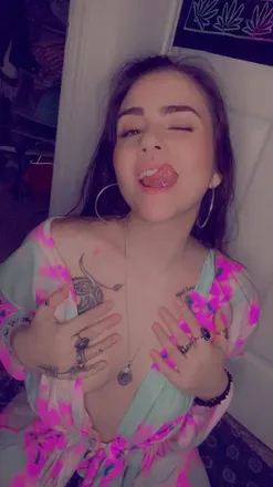 OnlyFans account  sexyhippiemama avatar 1