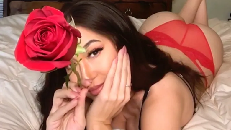 OnlyFans cuenta karliroseee header 2