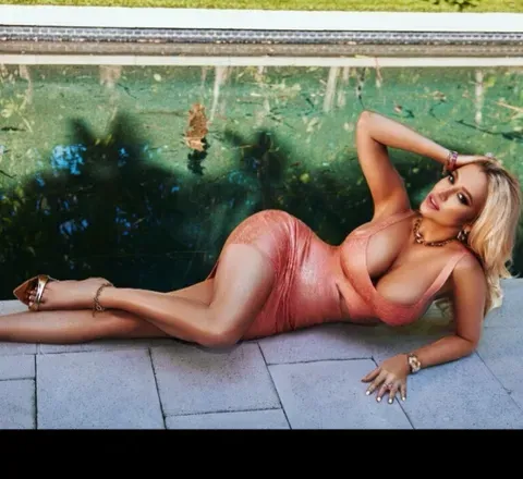 OnlyFans cuenta kellykandy header 2