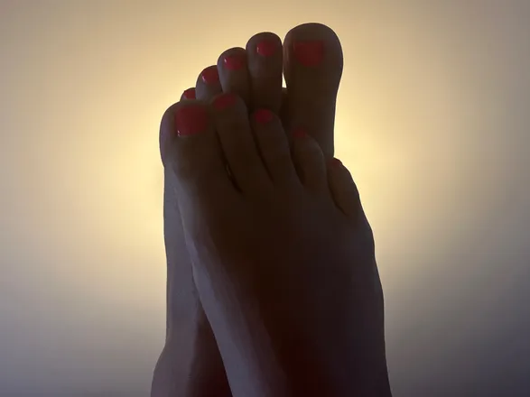 OnlyFans account  enticing10toes header 2