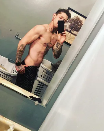 OnlyFans cuenta u207672692 header 2