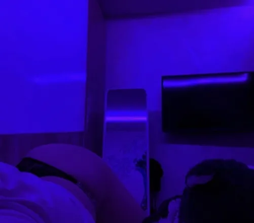 OnlyFans cuenta vaaal_g header 2