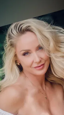 OnlyFans cuenta sadiesummers header 2
