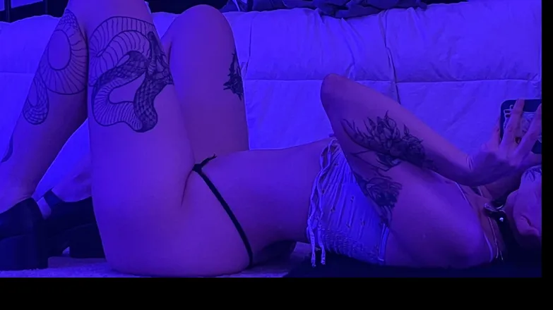 OnlyFans cuenta minamidnight header 2