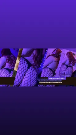 OnlyFans cuenta daydreamofviolet header 2