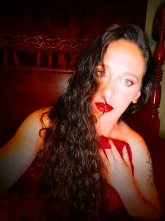 OnlyFans cuenta scarlet_submissive_paid avatar 1