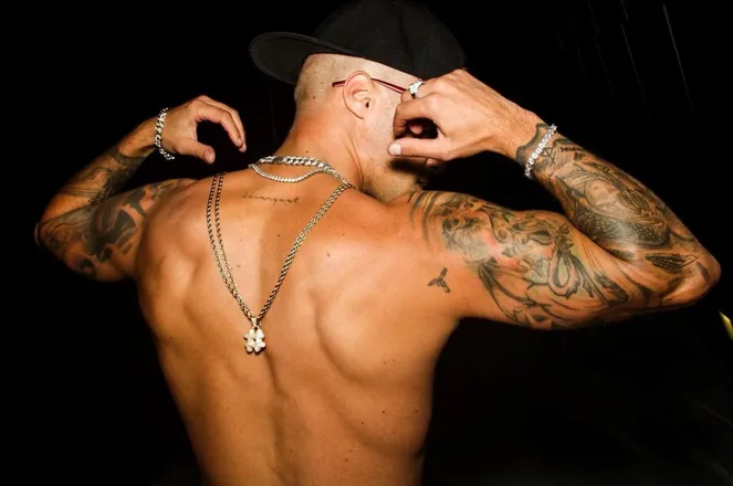 OnlyFans cuenta u187629001 header 2