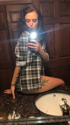 OnlyFans account  allthingsalli avatar 1