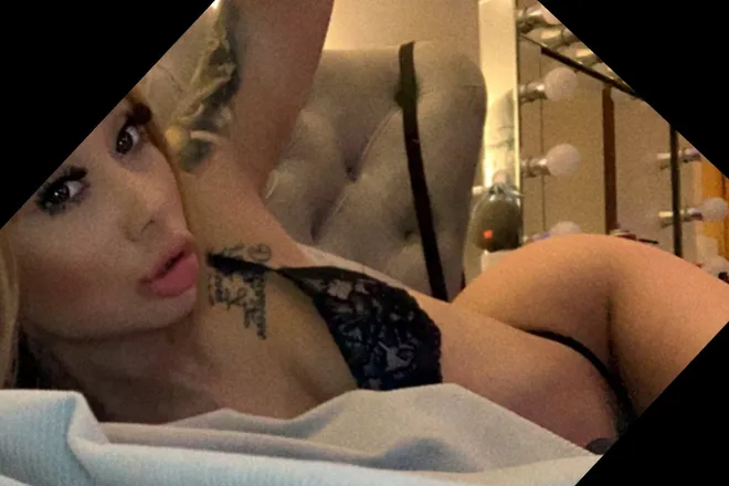 OnlyFans cuenta summerdayzex header 2