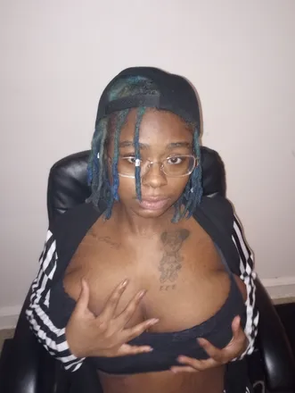 OnlyFans cuenta bettypebbles header 2