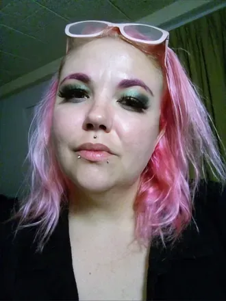 OnlyFans account  roseyhoneybaby avatar 1