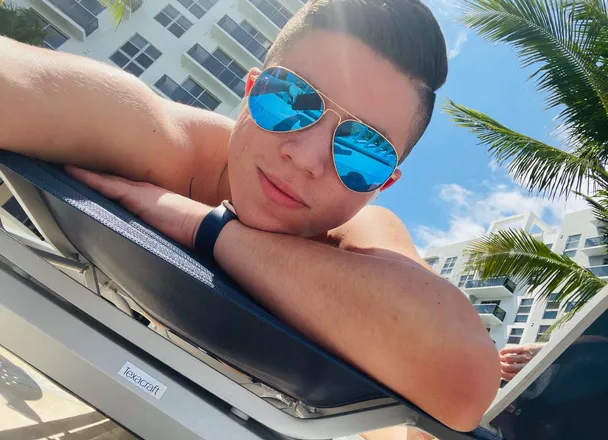 OnlyFans cuenta san.tiag0 header 2