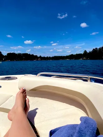 OnlyFans cuenta simplybsfeet header 2