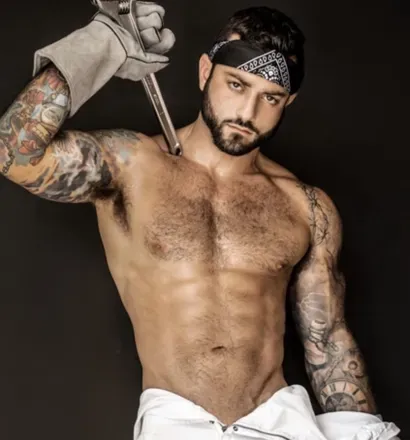 OnlyFans account  drewvalentinoxl avatar 1