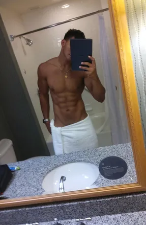 OnlyFans cuenta mikeoncho header 2