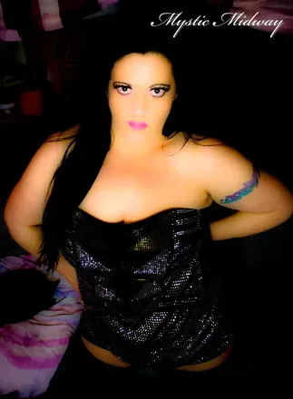 OnlyFans cuenta mysticmidway avatar 1