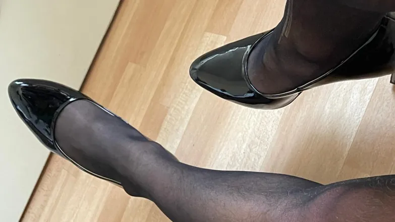 OnlyFans account  feetortreats header 1