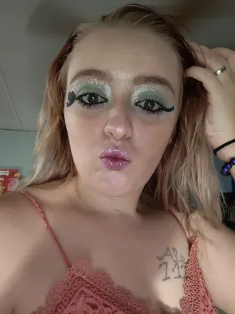 OnlyFans account  shellygirl94 avatar 1