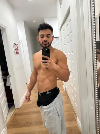 OnlyFans account  romerolulo avatar 1