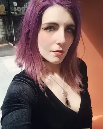 OnlyFans cuenta purple-raven avatar 1