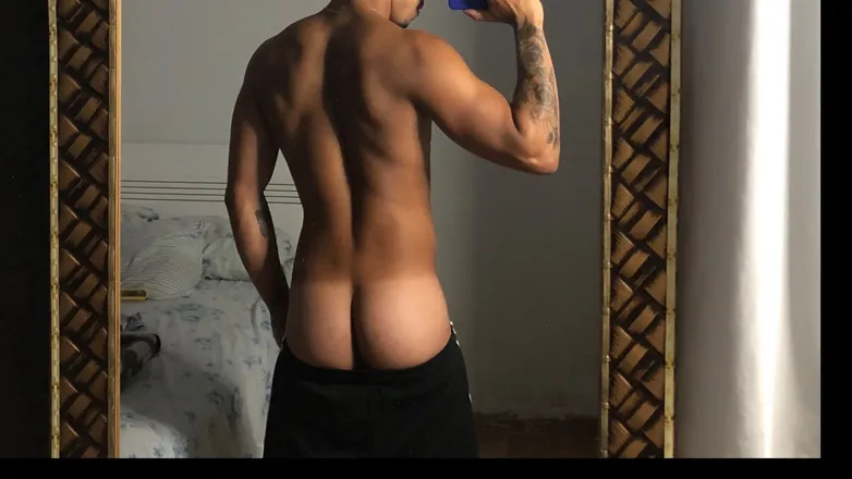 OnlyFans cuenta yuri_theus header 2