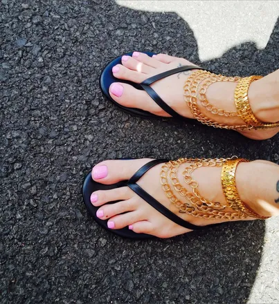 OnlyFans cuenta latinaxlongtoes header 2