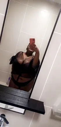 OnlyFans cuenta bigmassivetits avatar 1