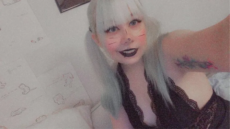 OnlyFans cuenta midnightkitti header 2