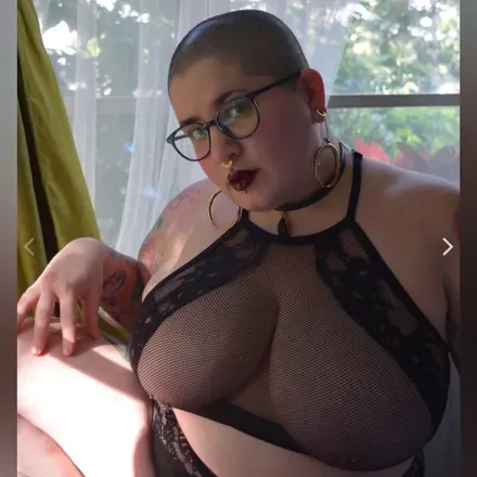 OnlyFans cuenta queerlylily69 avatar 1