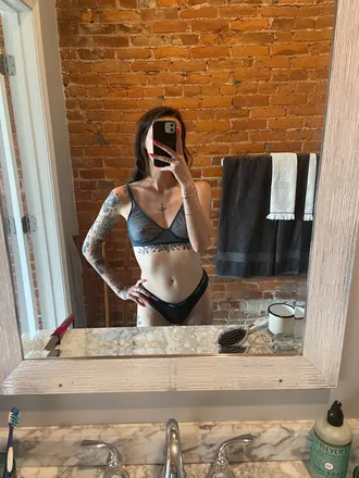 OnlyFans cuenta flournhoney header 2