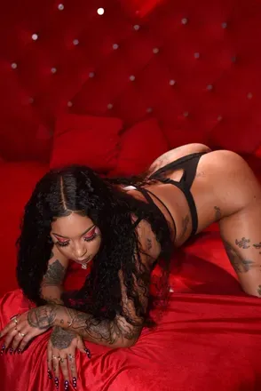 OnlyFans cuenta chaneldough header 2