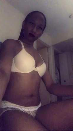 OnlyFans cuenta skinnieminnie728 header 2