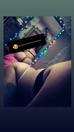 OnlyFans cuenta xyaelx header 2