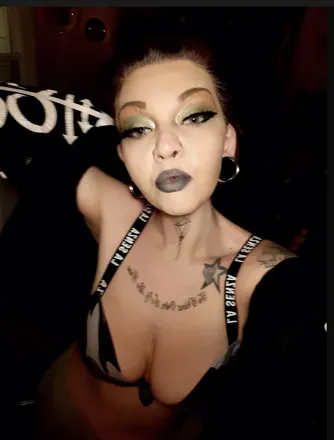 OnlyFans cuenta holly_would_star avatar 1