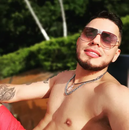 OnlyFans cuenta cristhohotman header 2