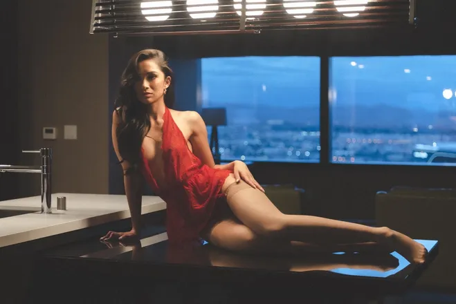 OnlyFans cuenta lesswithlissa header 2
